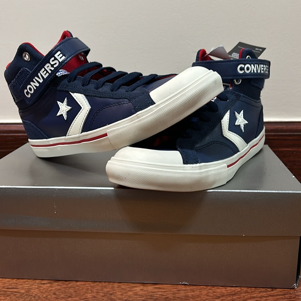 Convers leather sneakers midnight navy NWT - Picture 2 of 4